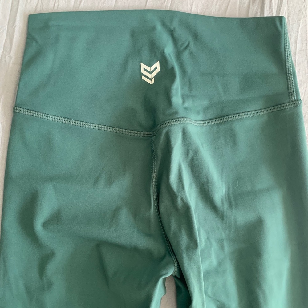 Strong Physiquez - Cropped Legging